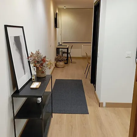 Vior Y Valdes Lägenhet *